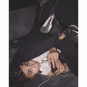 Meet your Posher, Cassandra v.